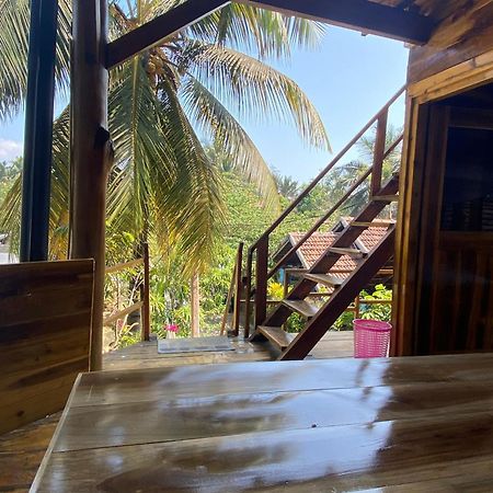 Surf Beach Hotel Arugam Bay Exterior photo