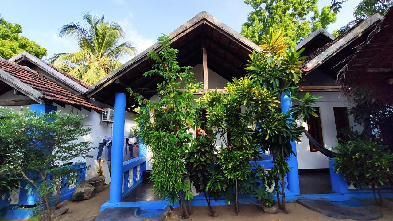 Surf Beach Hotel Arugam Bay Exterior photo